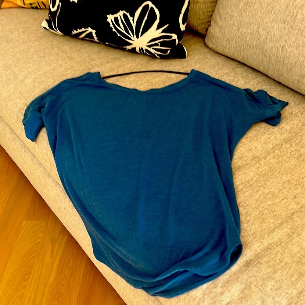 💙PrAna T-shirt - Picture 2 of 4